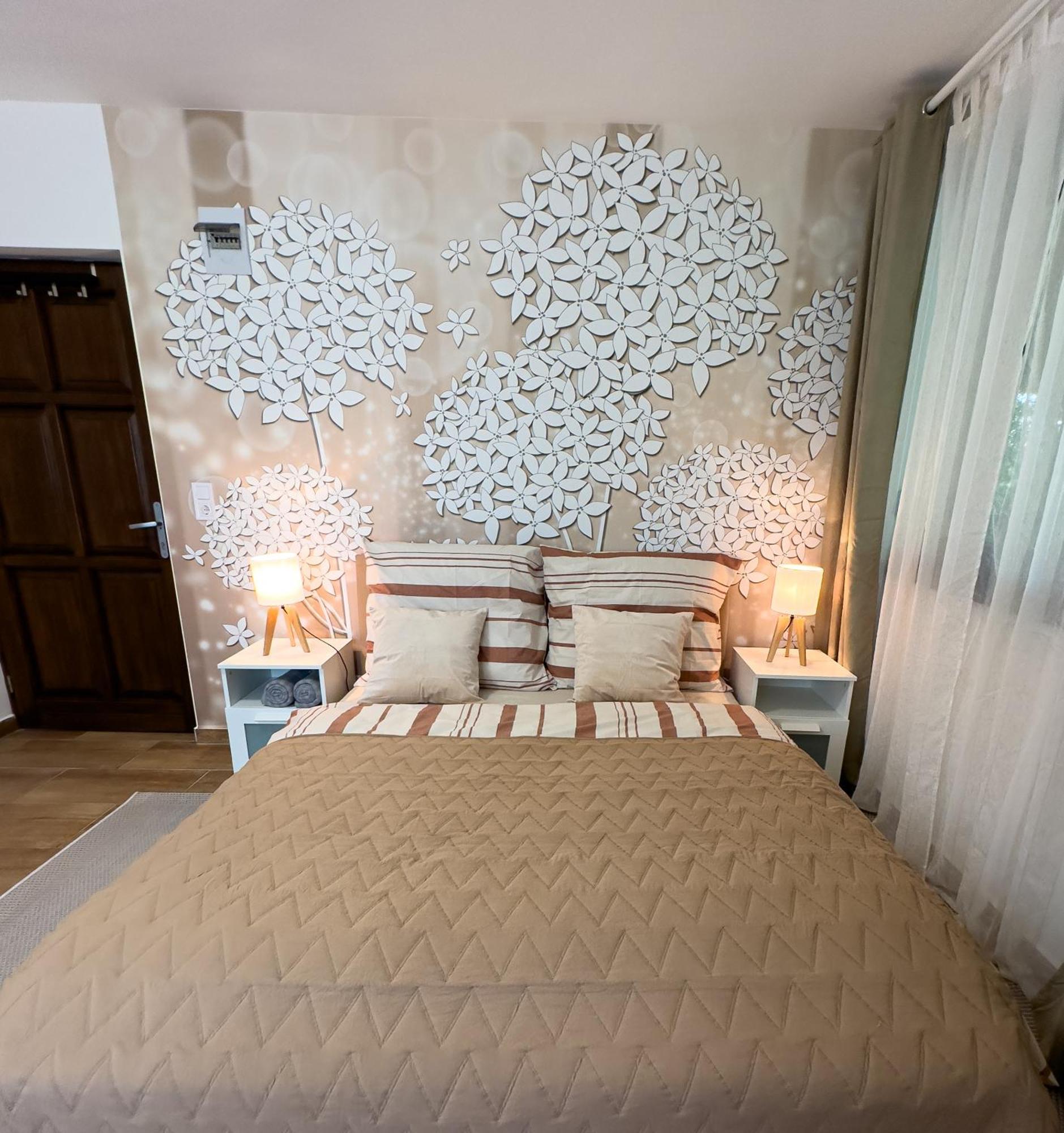 Rp Apartmanhaz Demjén Extérieur photo