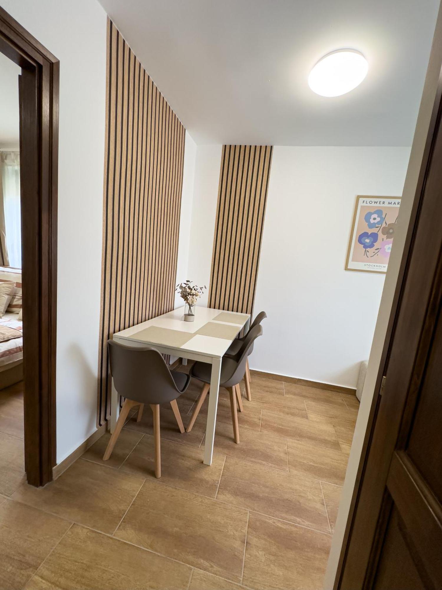 Rp Apartmanhaz Demjén Extérieur photo
